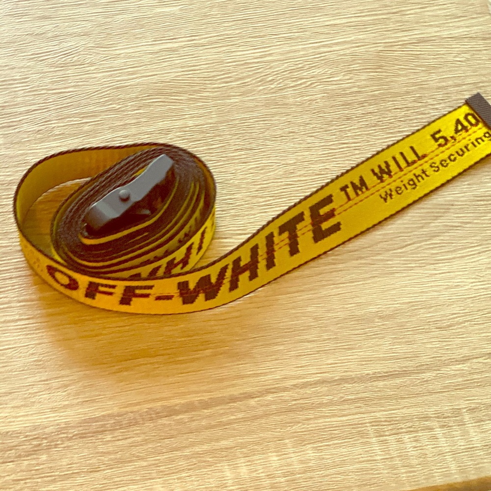 Off white industrial long belt